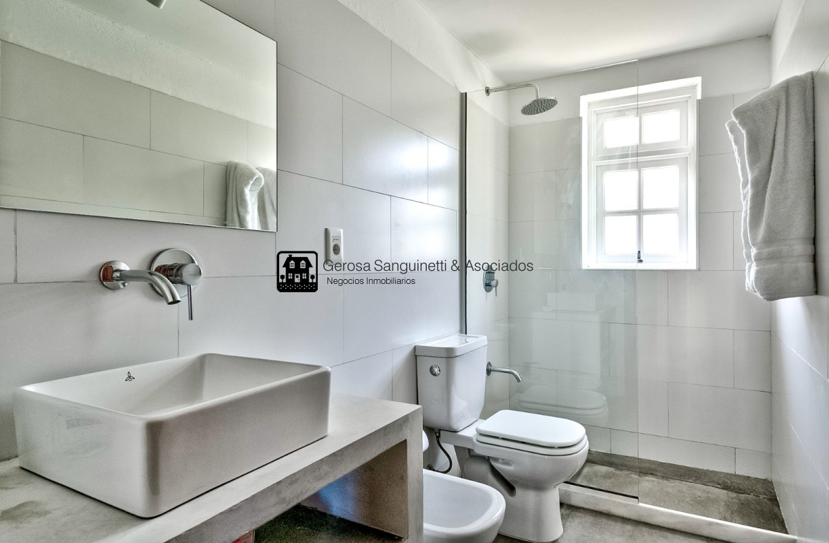 Casa ID.1332 - Muy linda casa en Pinares a metros del mar