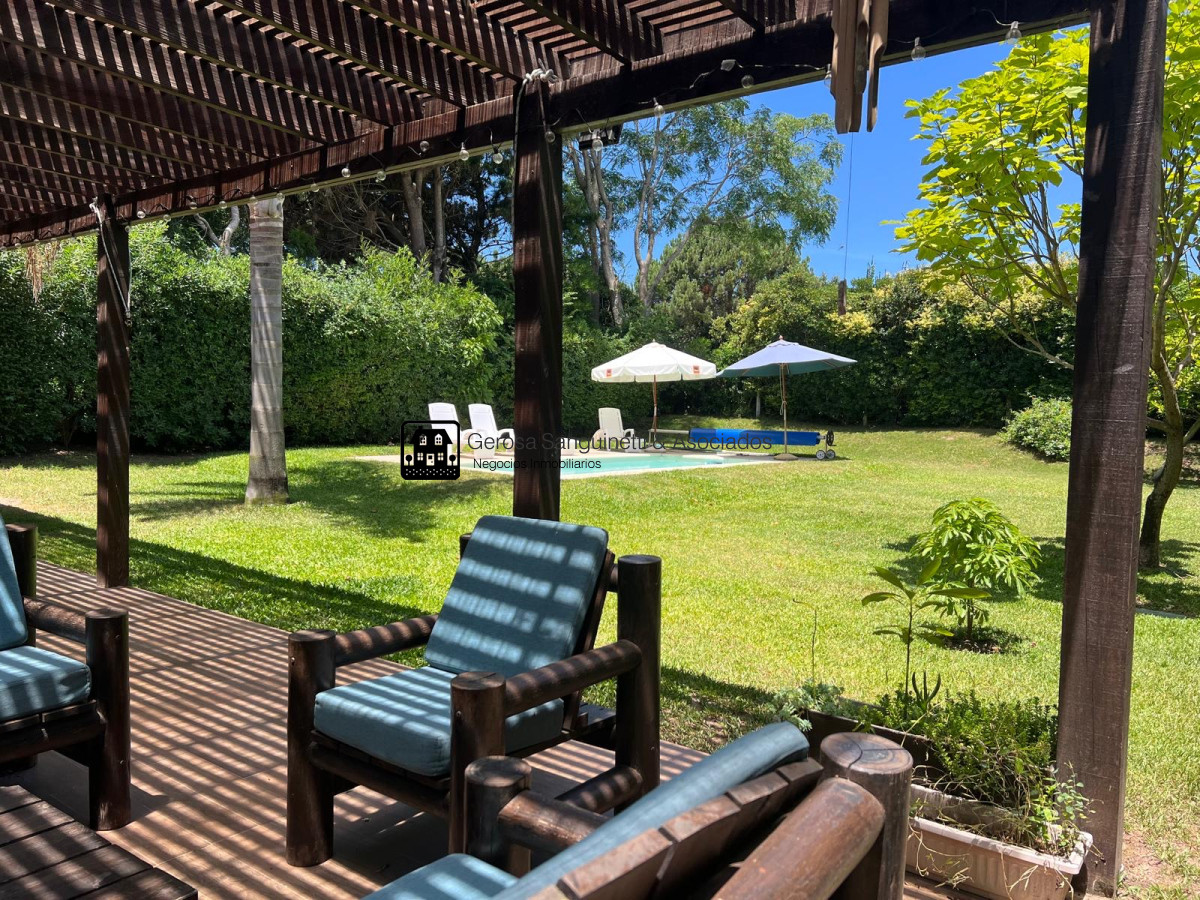 Casa ID.1617 - Casa moderna y cómoda para disfrutar en temporada