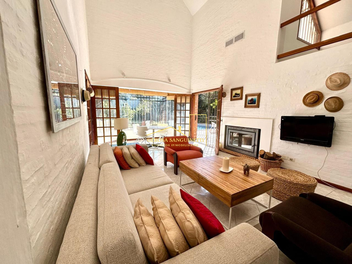Casa ID.3259 - Muy linda casa de 3 dormitorios en Punta del Este en alquiler
