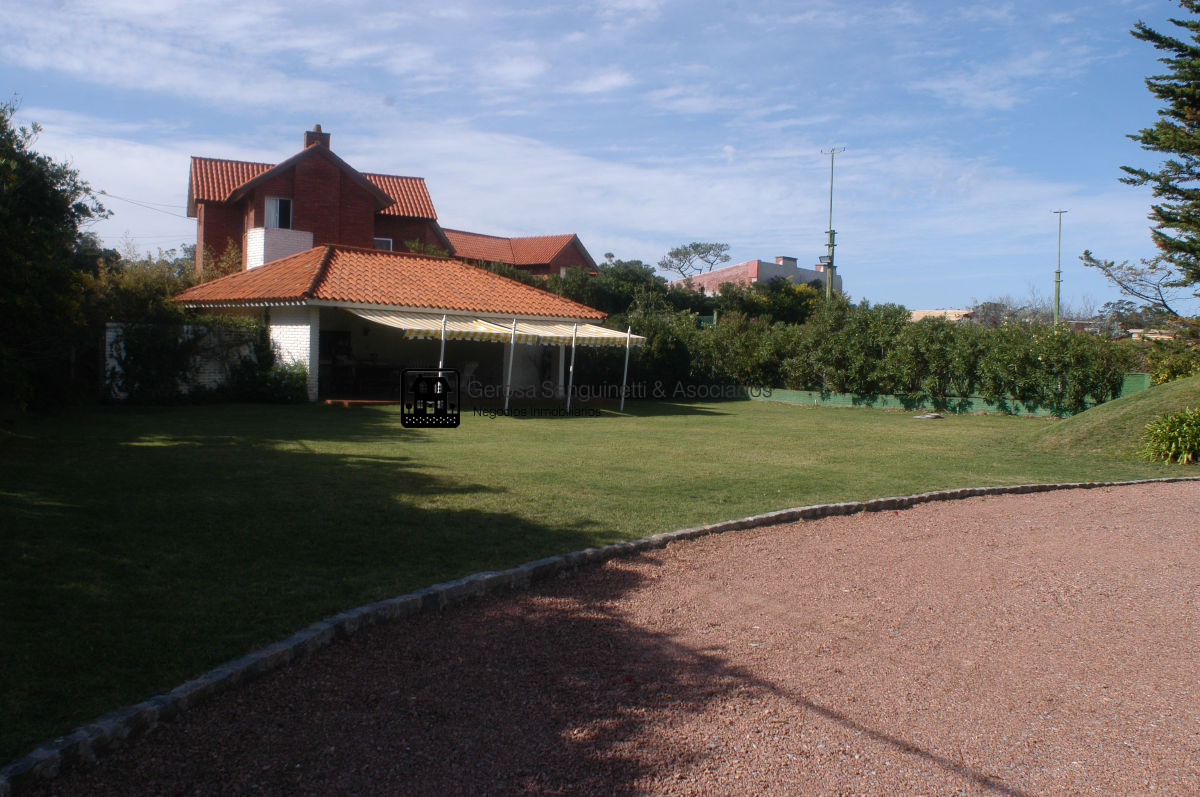 Casa ID.775 - Casa en Punta del Este, Pinares