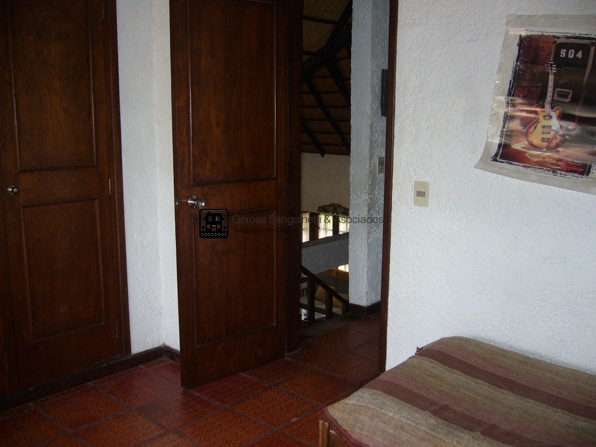 Casa ID.798 - Quincho muy bien ubicado en Pinares