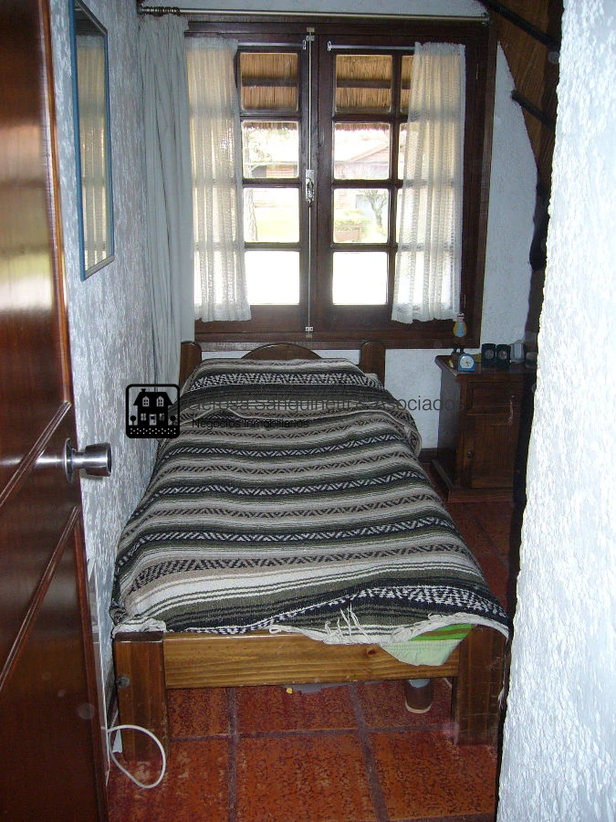 Casa ID.798 - Quincho muy bien ubicado en Pinares