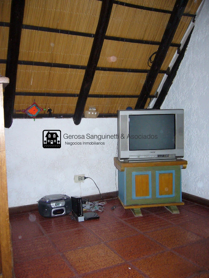 Casa ID.798 - Quincho muy bien ubicado en Pinares