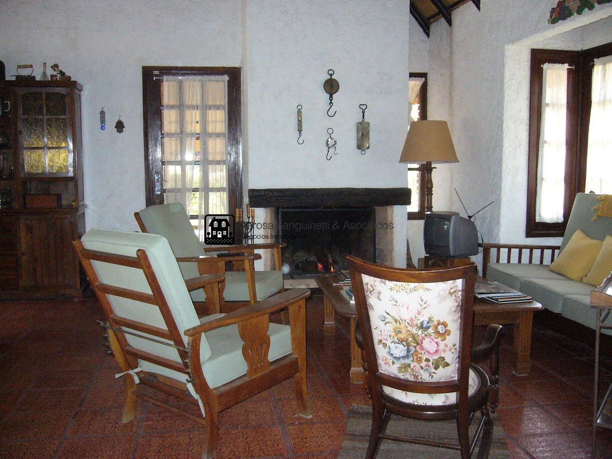 Casa ID.798 - Quincho muy bien ubicado en Pinares