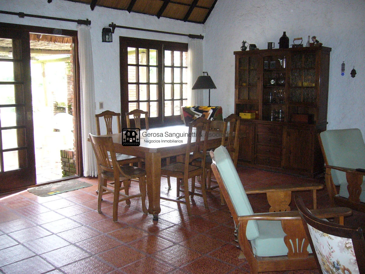Casa ID.798 - Quincho muy bien ubicado en Pinares