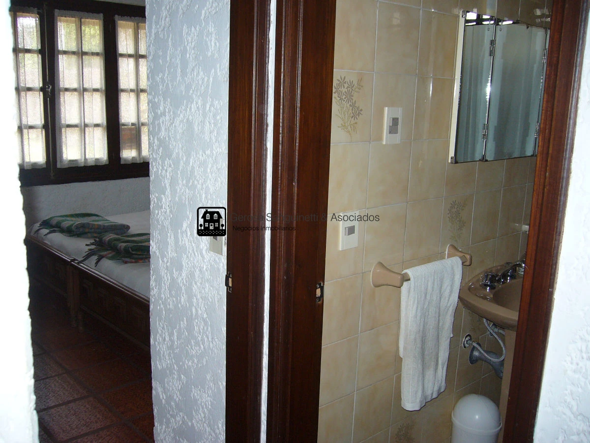 Casa ID.798 - Quincho muy bien ubicado en Pinares