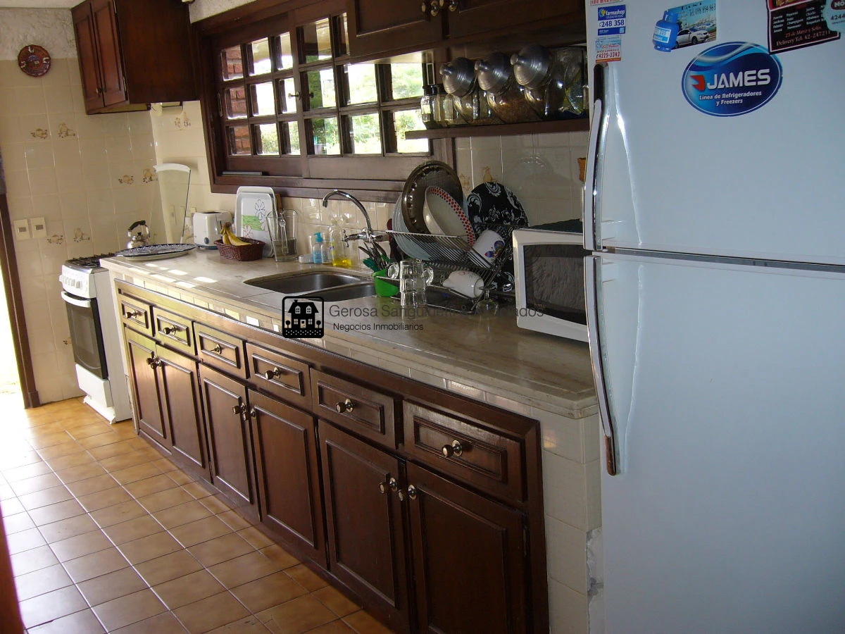 Casa ID.798 - Quincho muy bien ubicado en Pinares