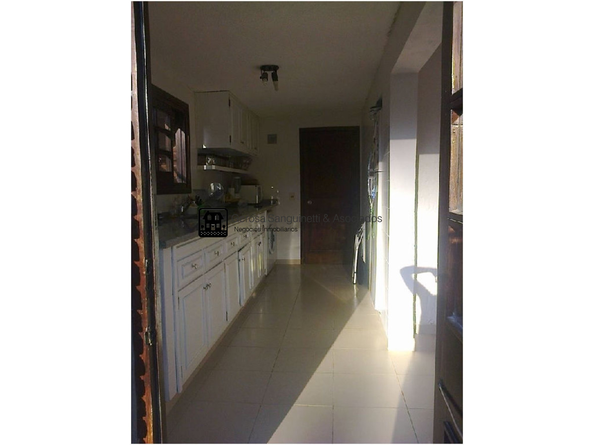 Casa ID.798 - Quincho muy bien ubicado en Pinares