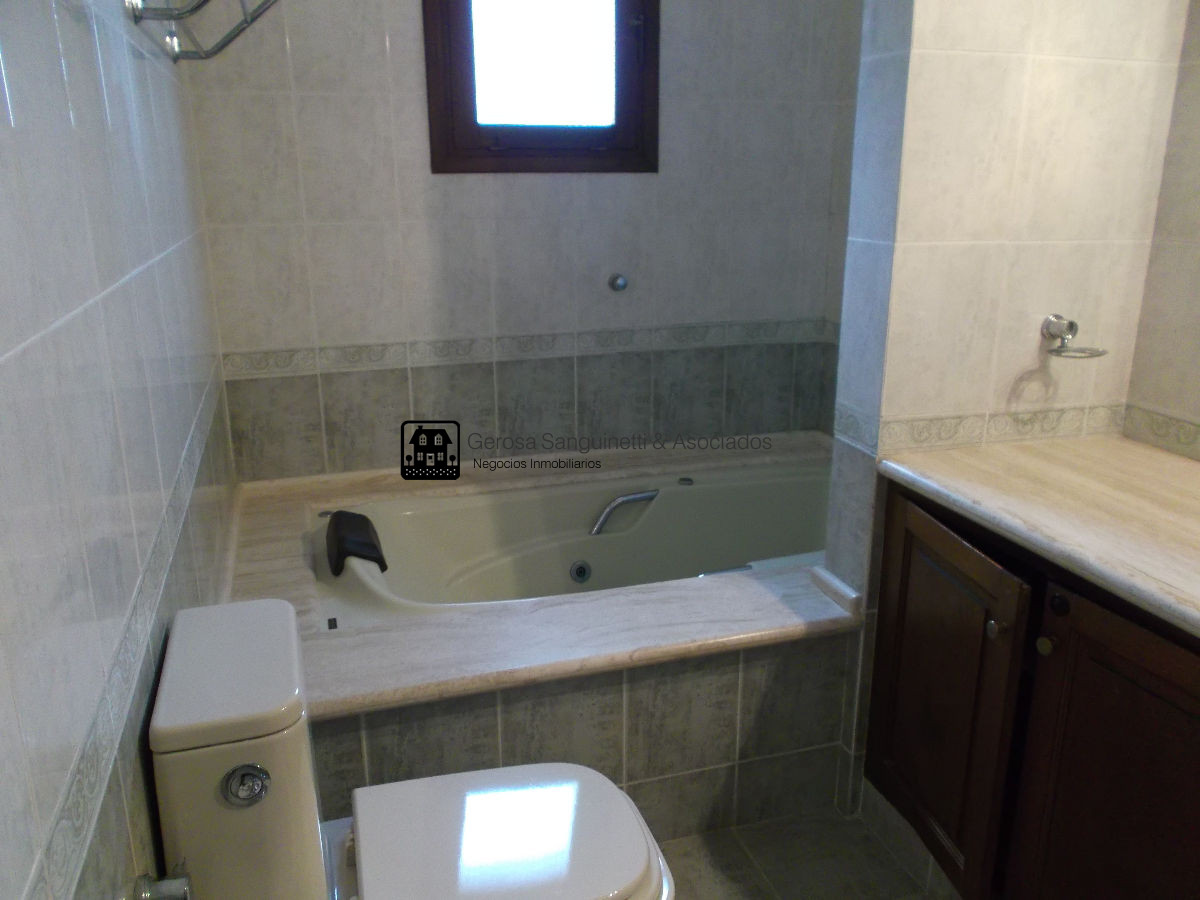 Casa ID.862 - Casa en Jardines de Córdoba