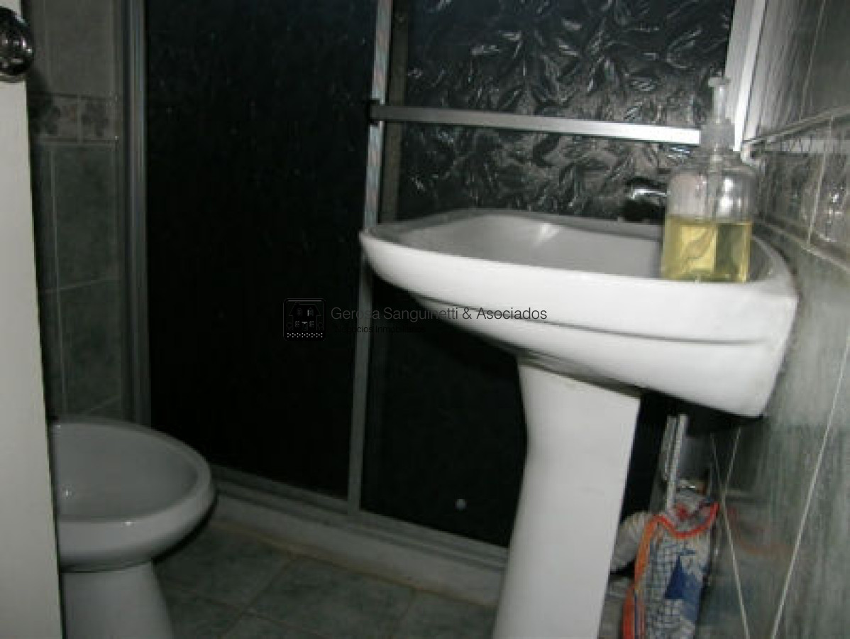 Casa ID.645 - Muy linda casa en alquiler anual a 2 cuadras del mar