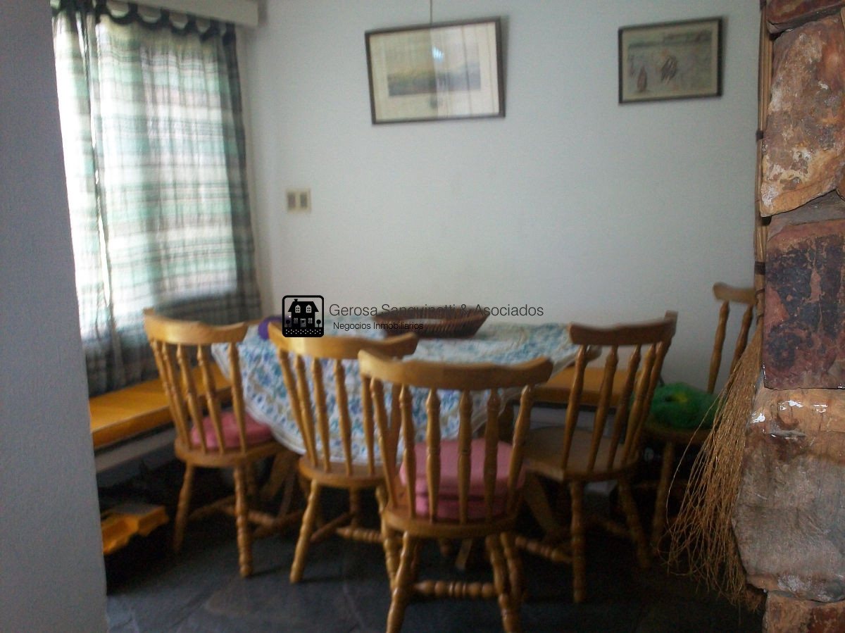 Casa ID.645 - Muy linda casa en alquiler anual a 2 cuadras del mar