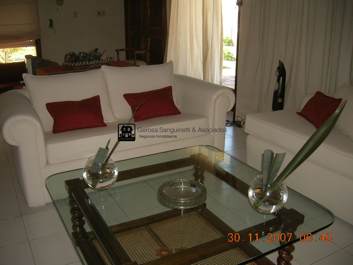 Casa ID.898 - Casa en la Mansa a 1 cuadra del mar 