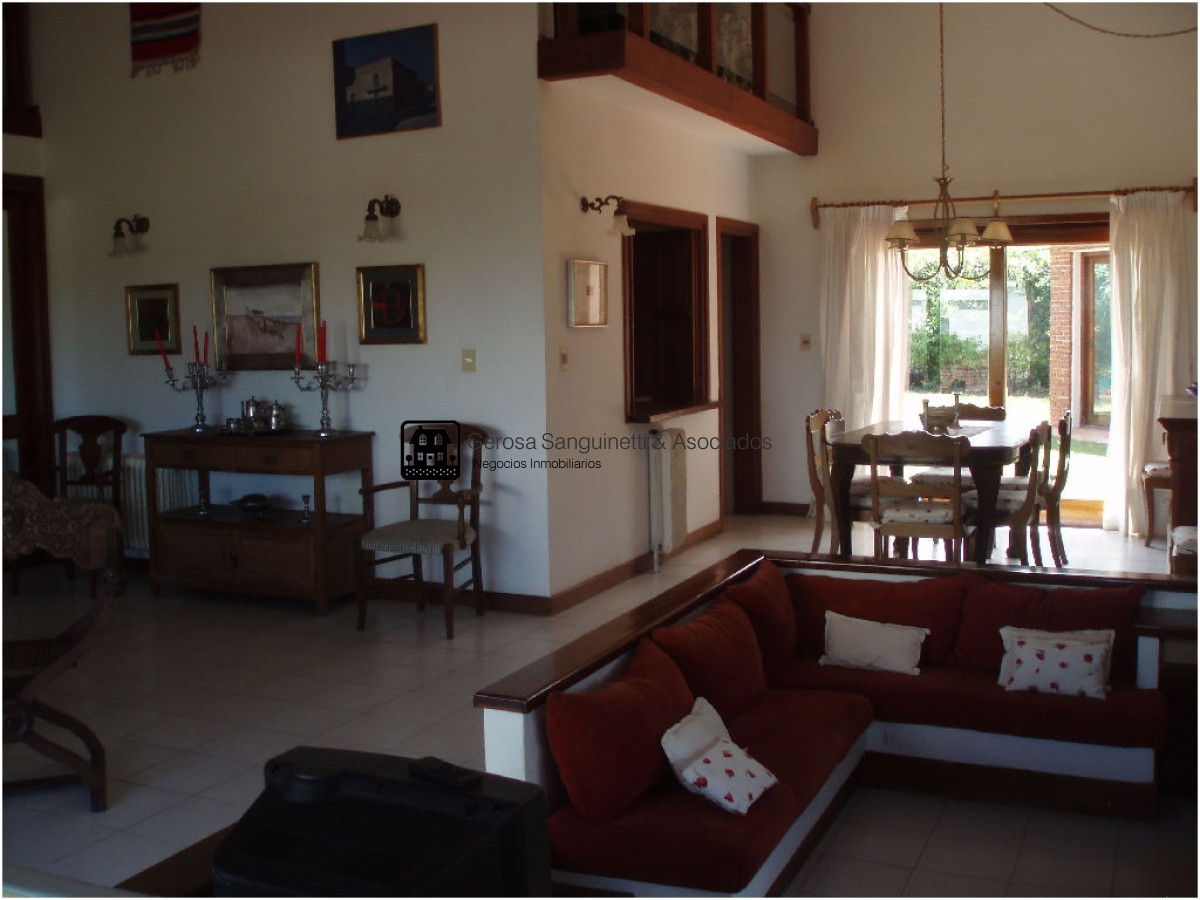 Casa ID.898 - Casa en la Mansa a 1 cuadra del mar 