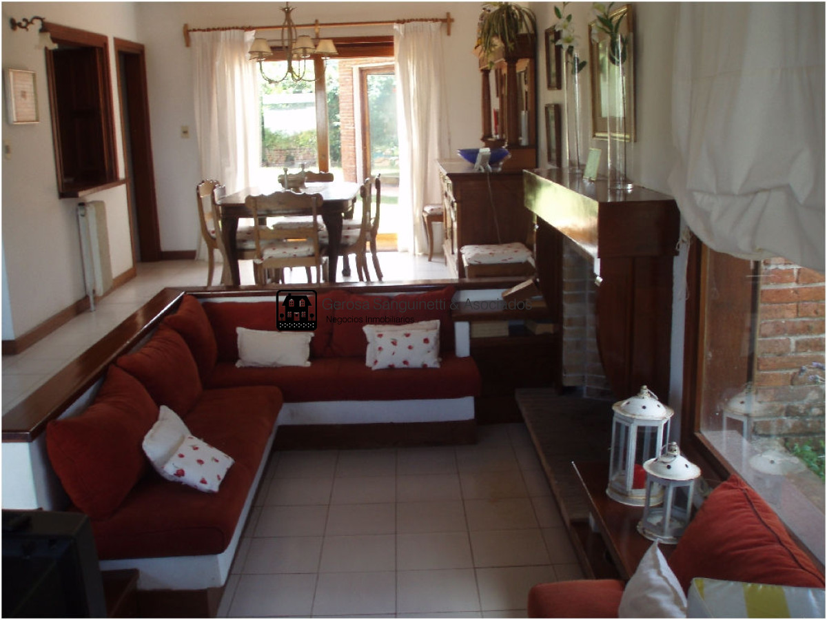 Casa ID.898 - Casa en la Mansa a 1 cuadra del mar 