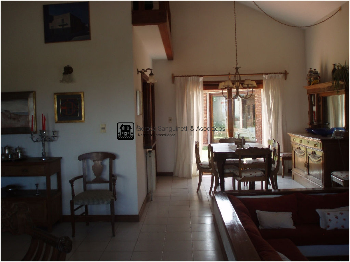 Casa ID.898 - Casa en la Mansa a 1 cuadra del mar 