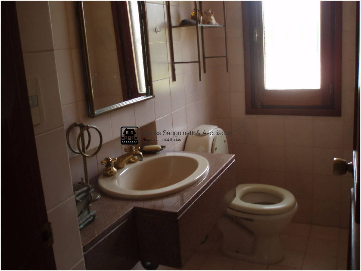 Casa ID.898 - Casa en la Mansa a 1 cuadra del mar 