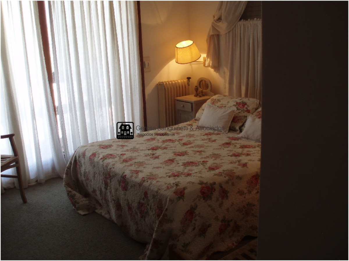 Casa ID.898 - Casa en la Mansa a 1 cuadra del mar 