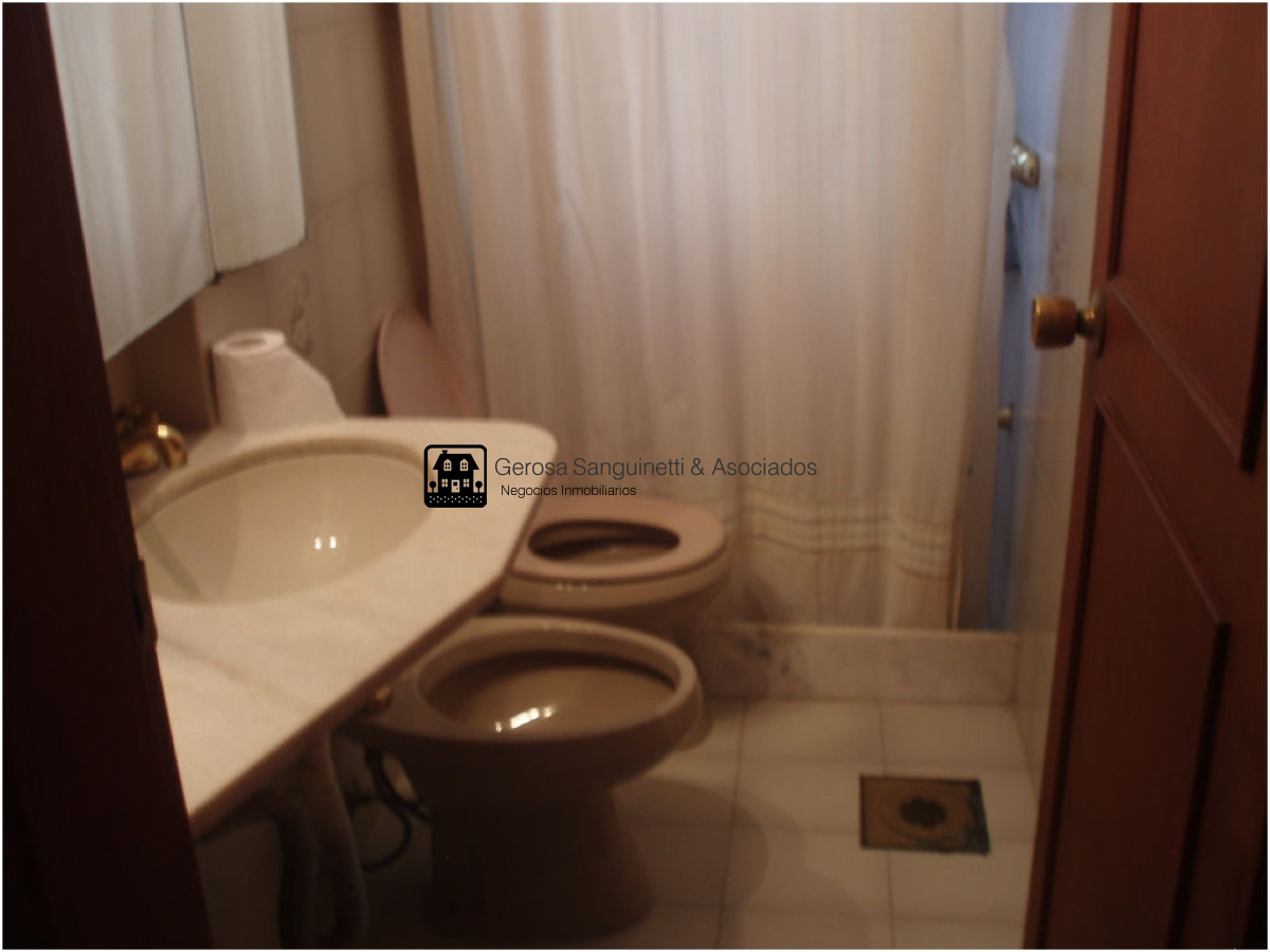 Casa ID.898 - Casa en la Mansa a 1 cuadra del mar 