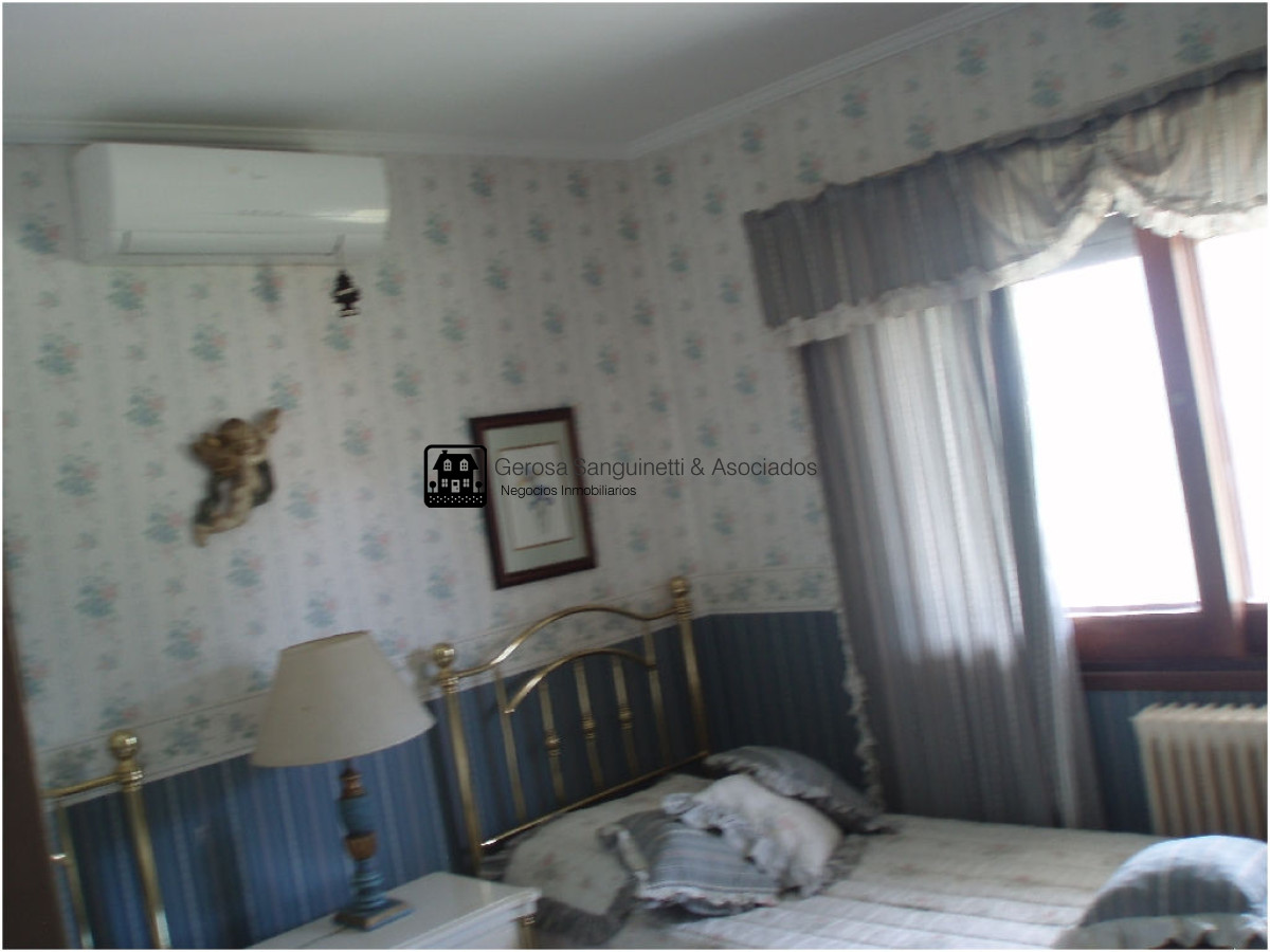 Casa ID.898 - Casa en la Mansa a 1 cuadra del mar 