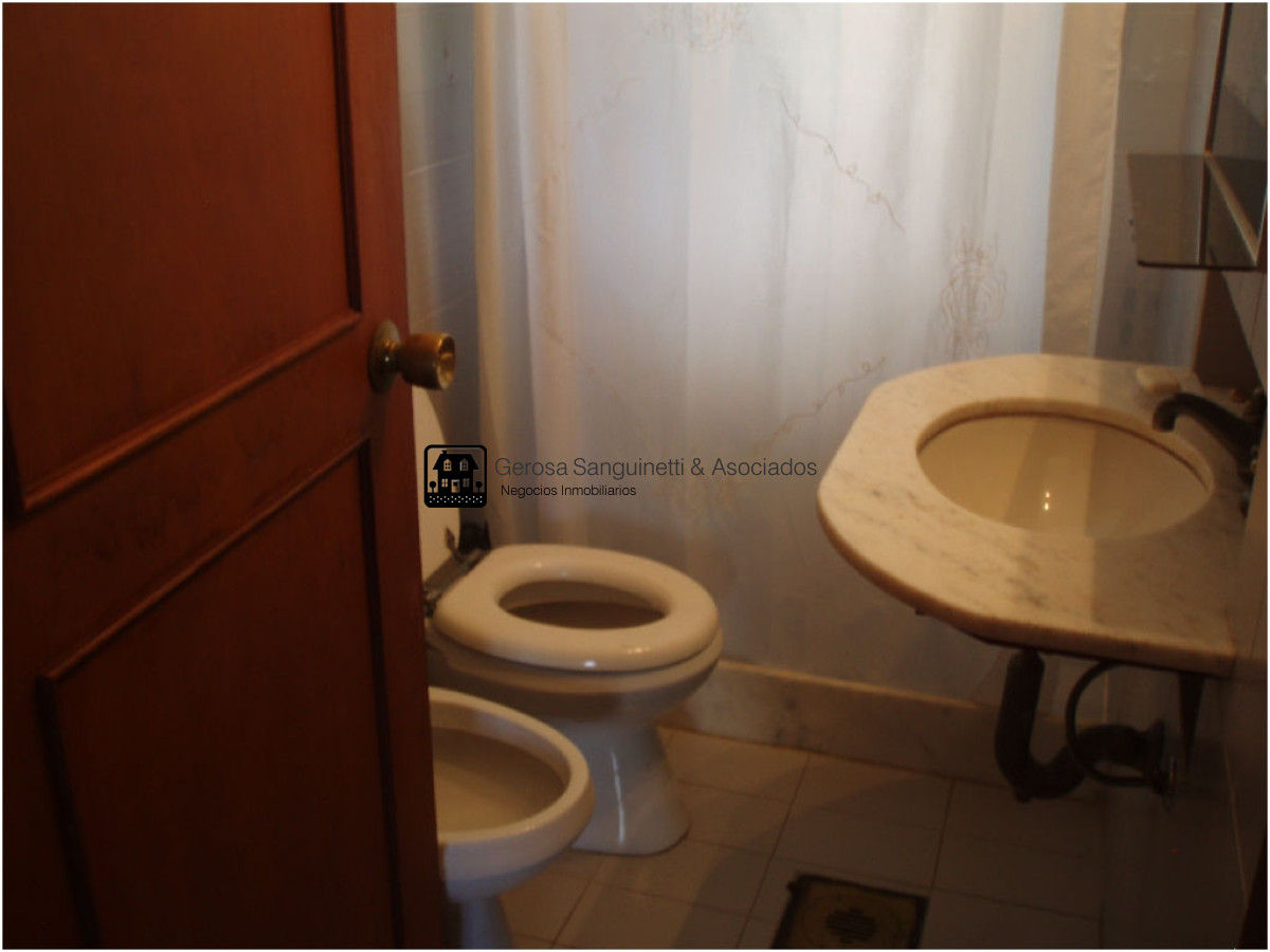 Casa ID.898 - Casa en la Mansa a 1 cuadra del mar 