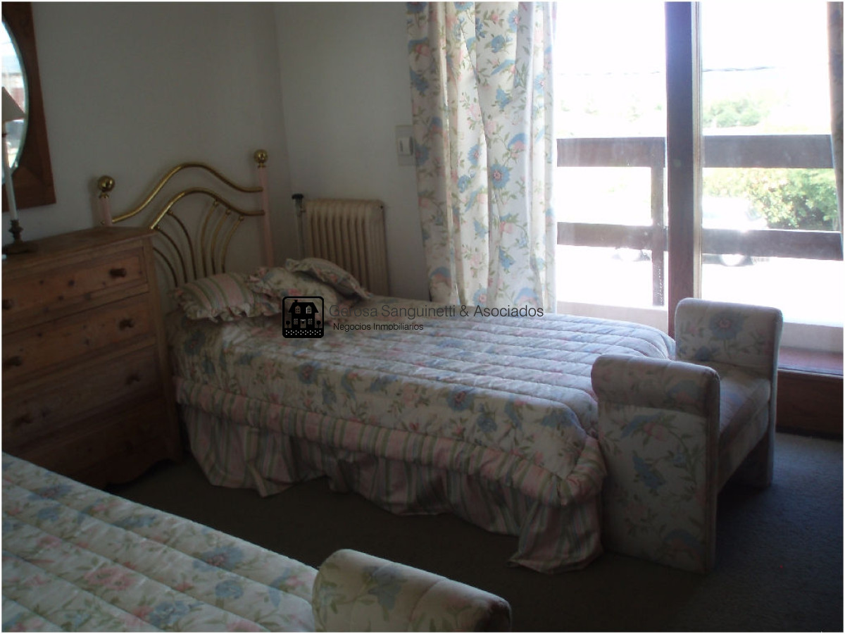 Casa ID.898 - Casa en la Mansa a 1 cuadra del mar 