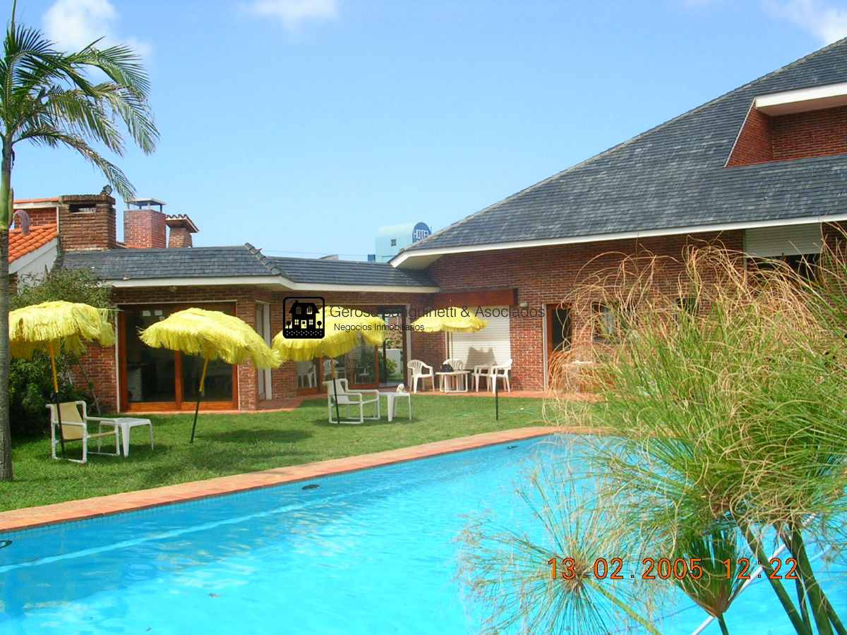 Casa ID.898 - Casa en la Mansa a 1 cuadra del mar 