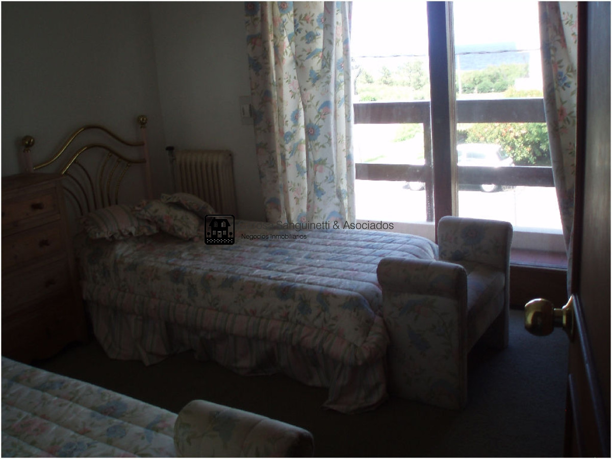 Casa ID.898 - Casa en la Mansa a 1 cuadra del mar 