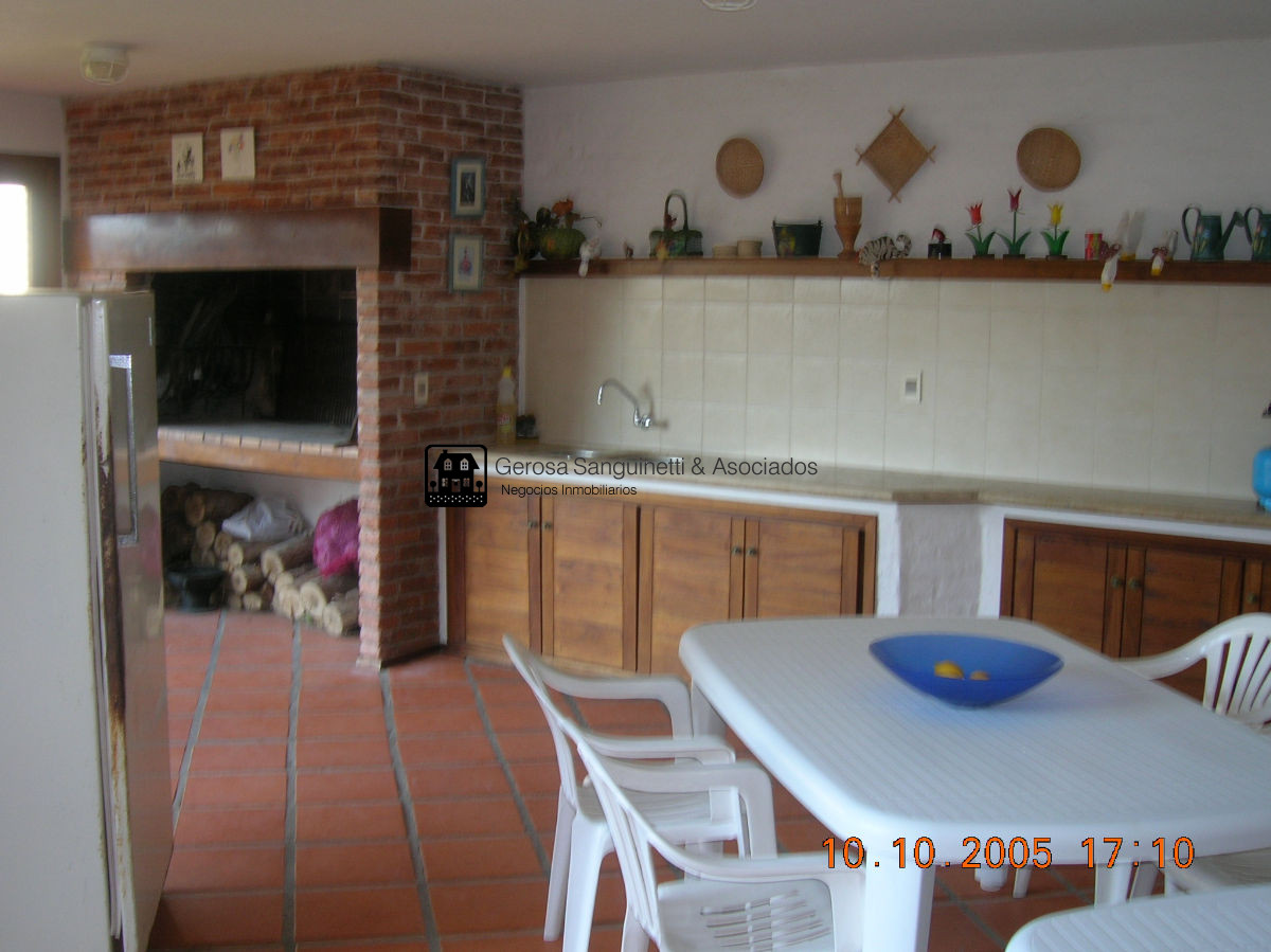 Casa ID.898 - Casa en la Mansa a 1 cuadra del mar 