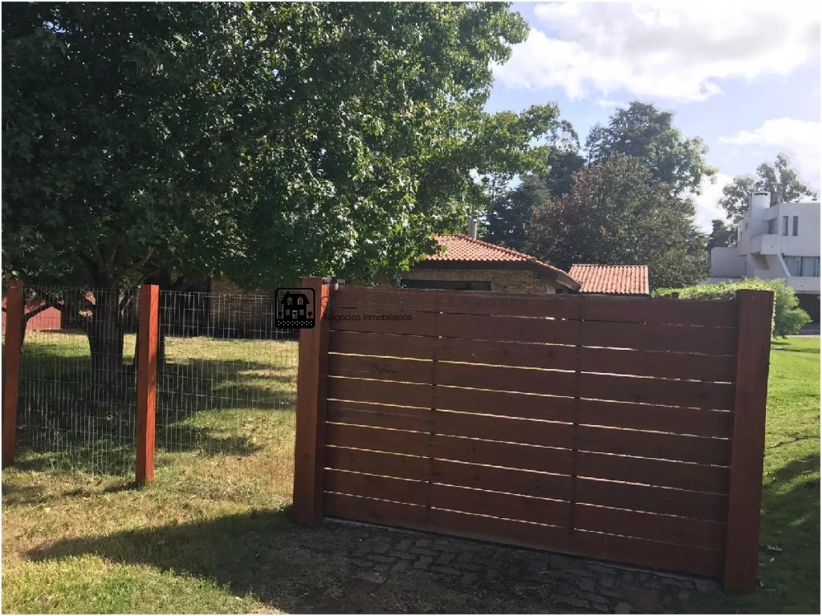 Casa ID.905 - Casa muy bien ubicada en Pinares 