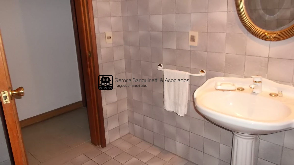 Casa ID.905 - Casa muy bien ubicada en Pinares 