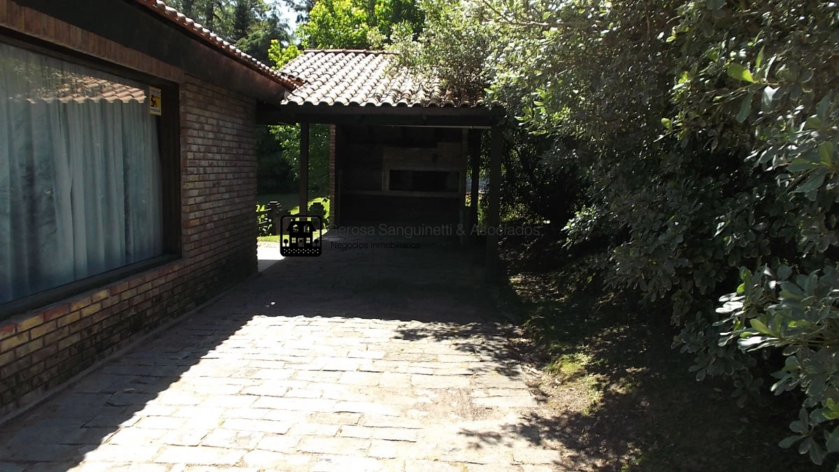 Casa ID.905 - Casa muy bien ubicada en Pinares 