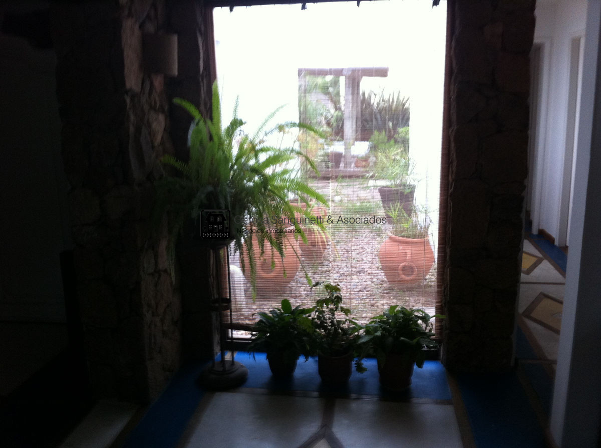 Casa ID.931 - Casa en la Barra, muy bien ubicada