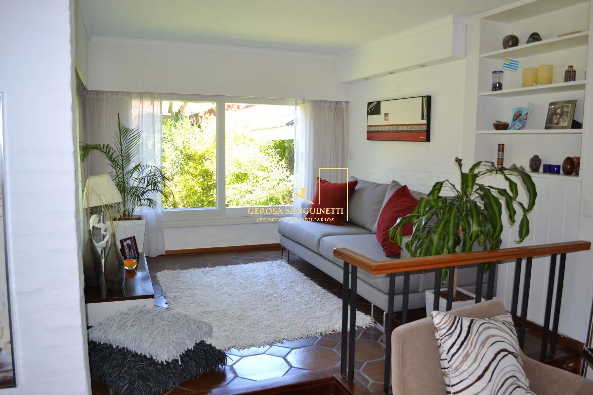 Casa ID.1073 - Espectacular casa en la Mansa a metros del mar