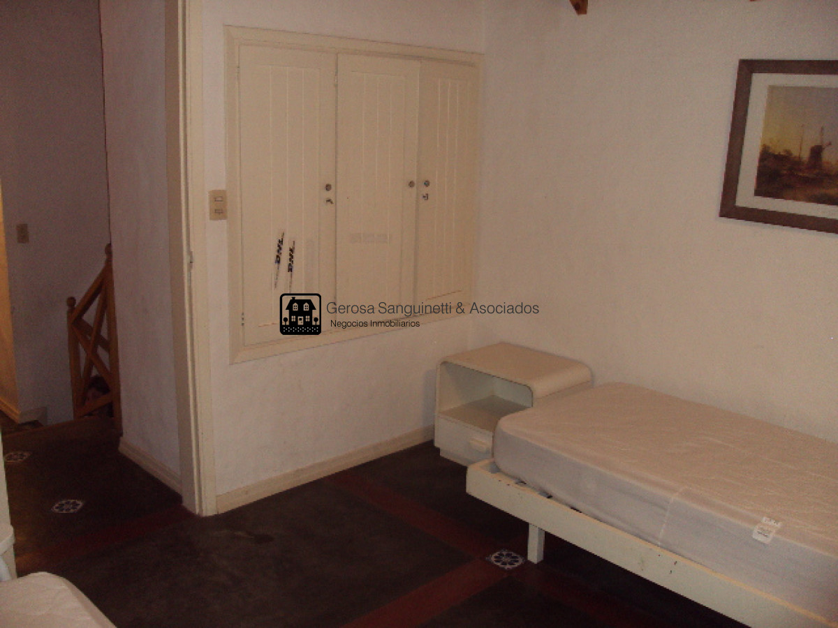 Casa ID.664 - Muy linda casa en primeras paradas de la brava