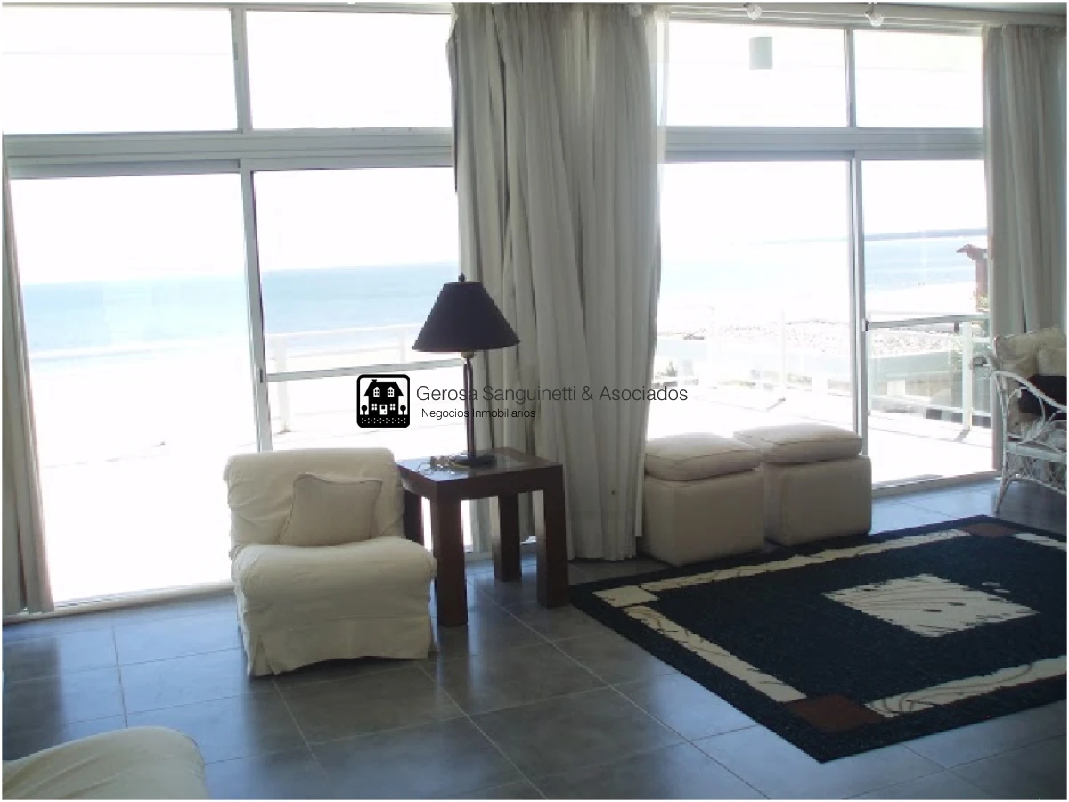 Casa ID.1120 - Espectacular casa en Solanas sobre la playa con piscina