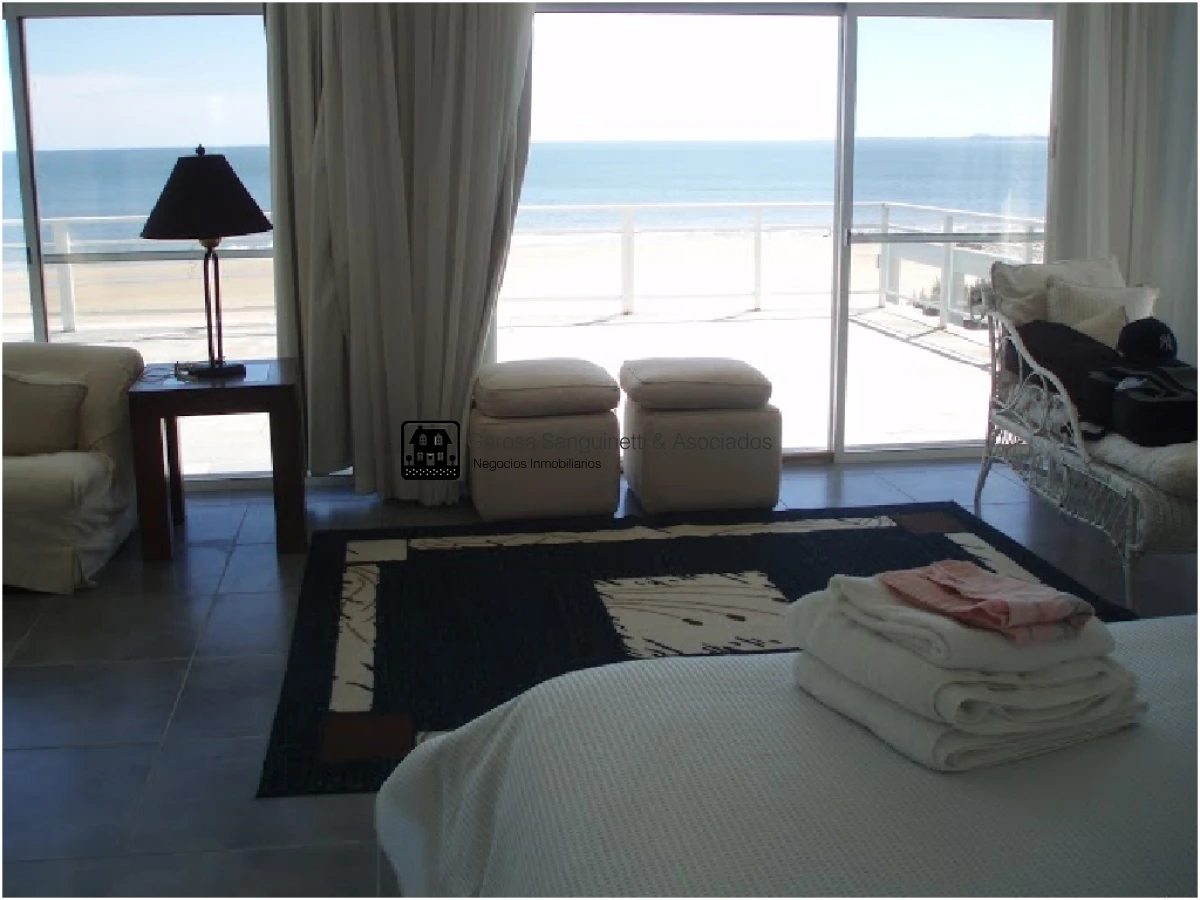 Casa ID.1120 - Espectacular casa en Solanas sobre la playa con piscina