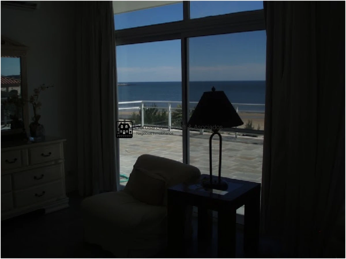 Casa ID.1120 - Espectacular casa en Solanas sobre la playa con piscina