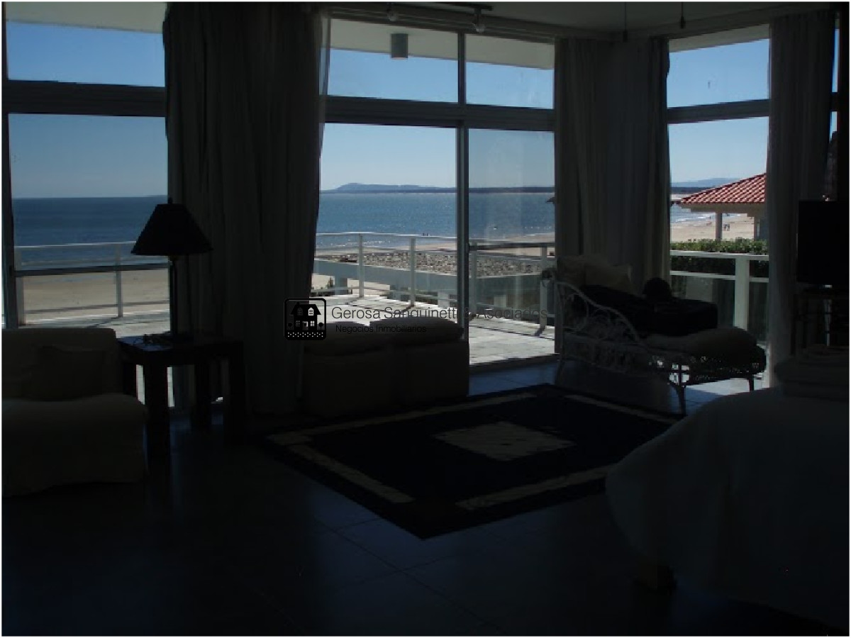 Casa ID.1120 - Espectacular casa en Solanas sobre la playa con piscina