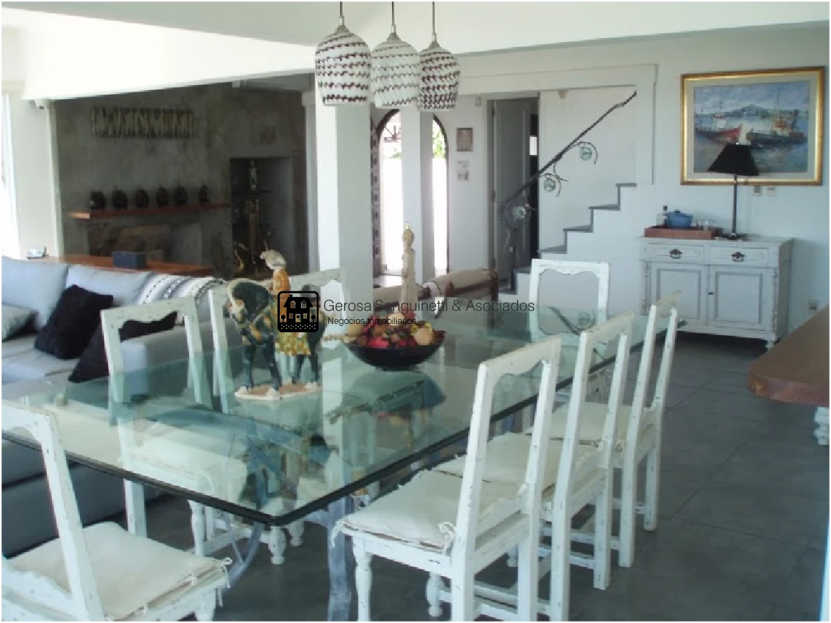 Casa ID.1120 - Espectacular casa en Solanas sobre la playa con piscina
