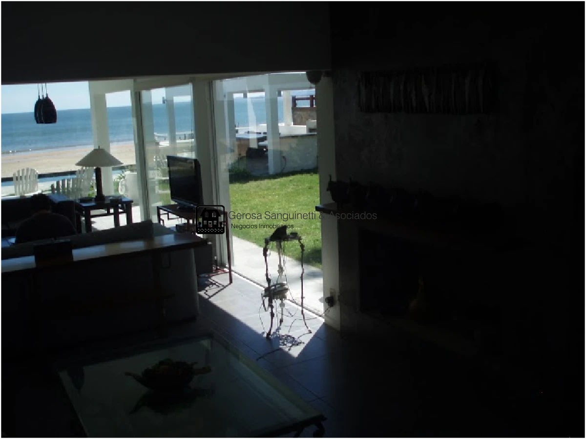 Casa ID.1120 - Espectacular casa en Solanas sobre la playa con piscina