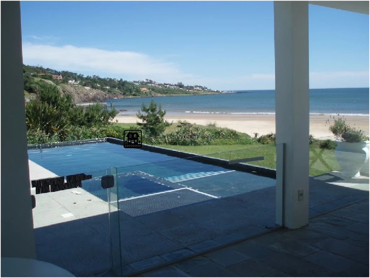 Casa ID.1120 - Espectacular casa en Solanas sobre la playa con piscina