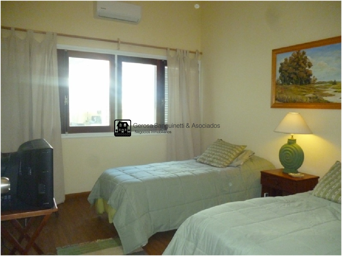Casa ID.1333 - Casa en Pinares, ideal para vivir todo el año