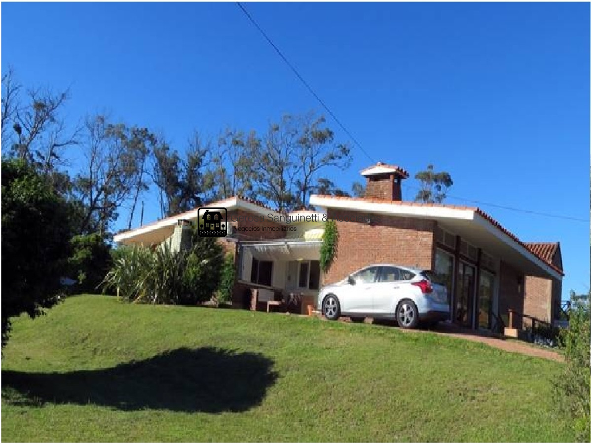 Casa ID.1333 - Casa en Pinares, ideal para vivir todo el año