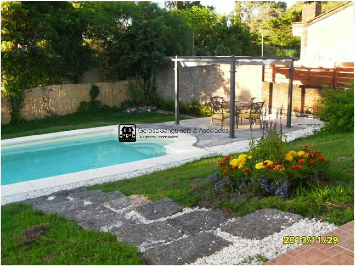 Casa ID.1333 - Casa en Pinares, ideal para vivir todo el año