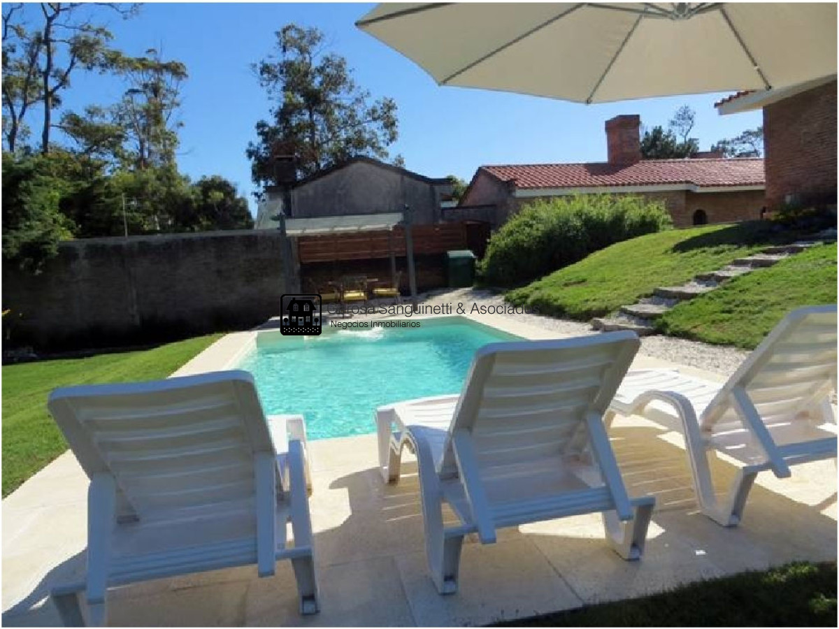 Casa ID.1333 - Casa en Pinares, ideal para vivir todo el año