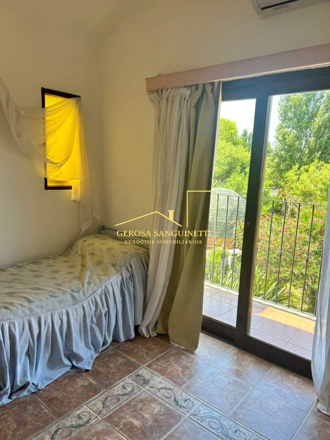 Casa ID.2124 - Casa en Pinares de 3 dormitorios en venta 