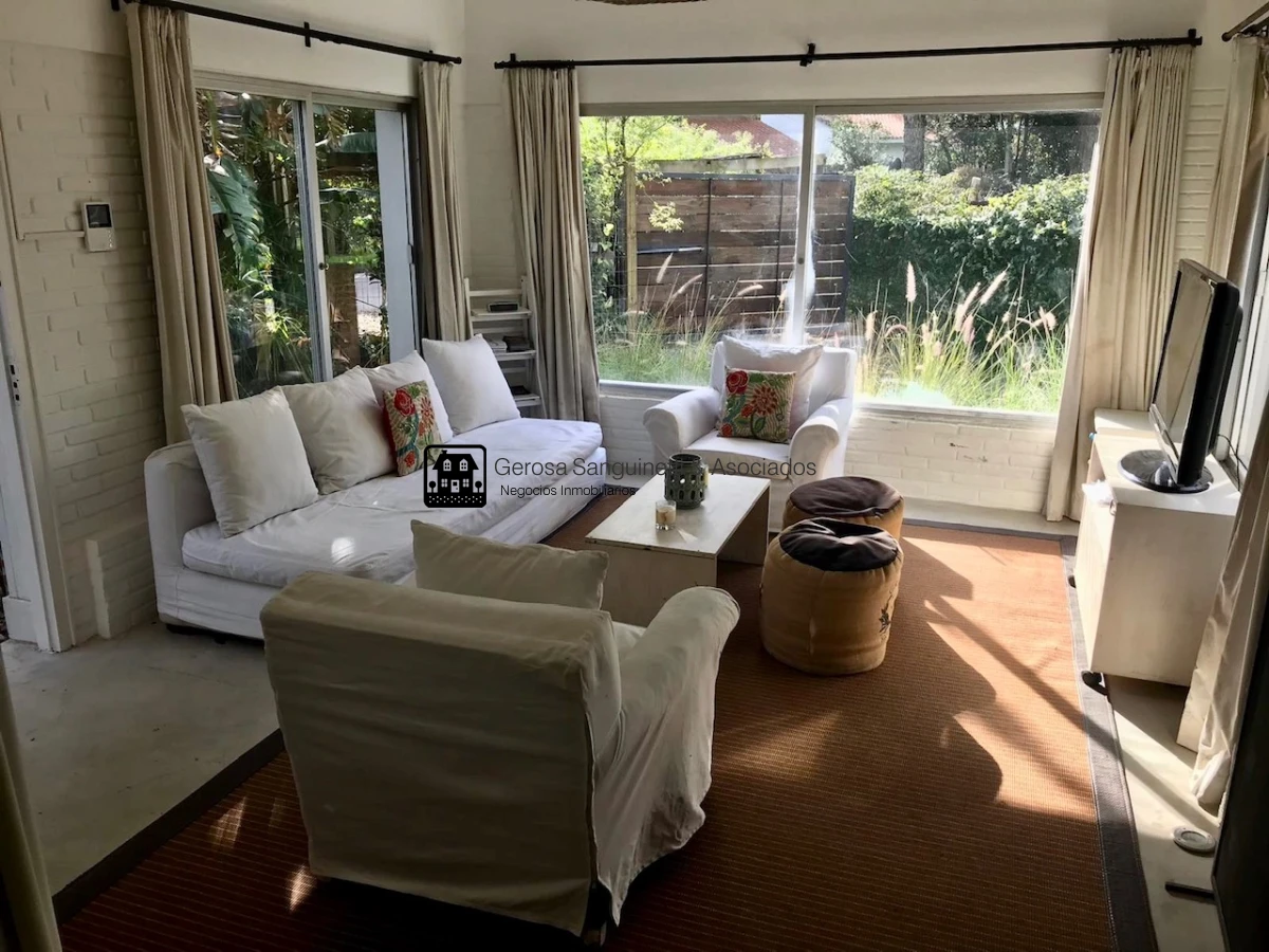 Casa ID.1555 - Muy linda casa en la Mansa con piscina y barbacoa