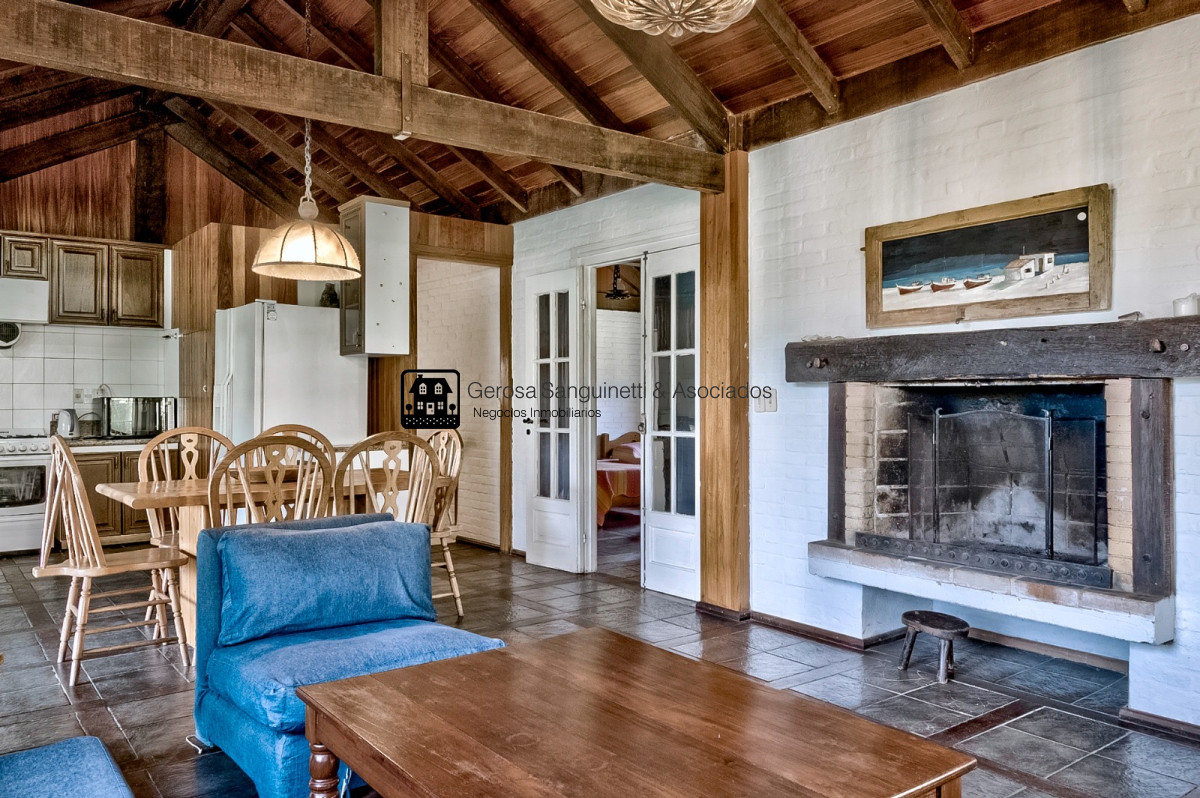 Casa ID.1332 - Muy linda casa en Pinares a metros del mar