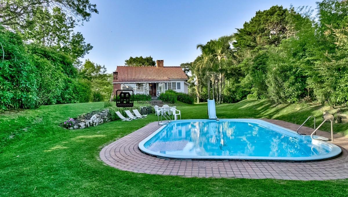 Casa ID.1332 - Muy linda casa en Pinares a metros del mar