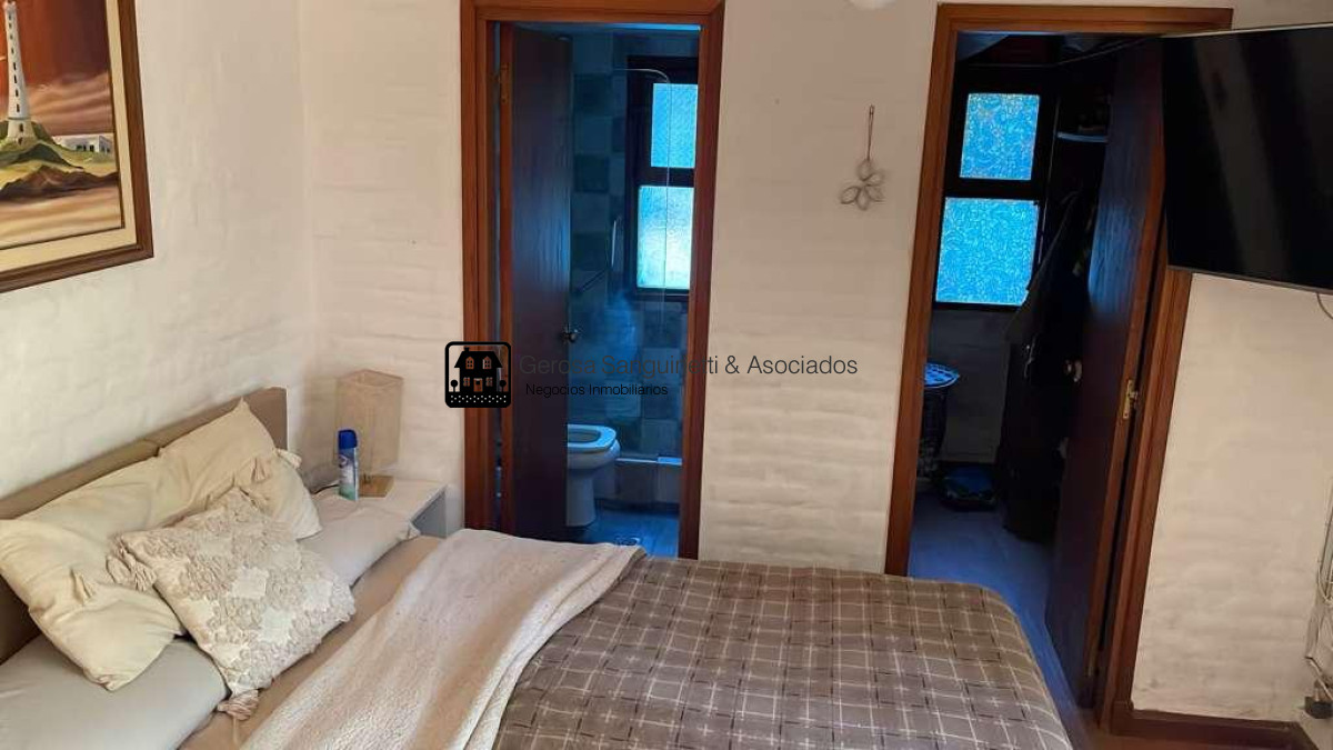 Casa ID.3345 - casa muy comoda en venta en Jardines de Cordoba con 4 dormitorios